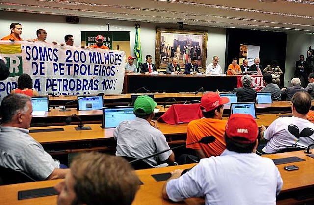 Deputados e senadores criam Frente Parlamentar em Defesa da Petrobras