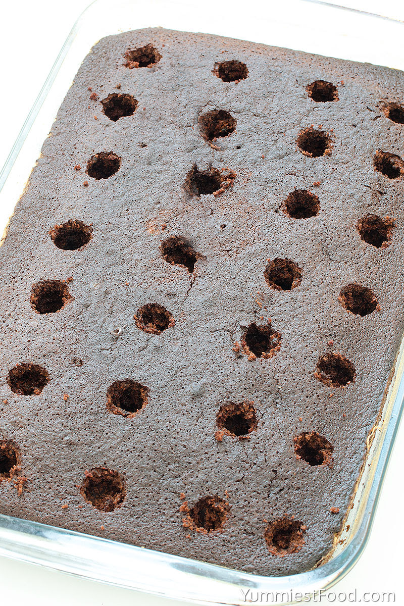 Caramel Poke Cake - Making - Step 1