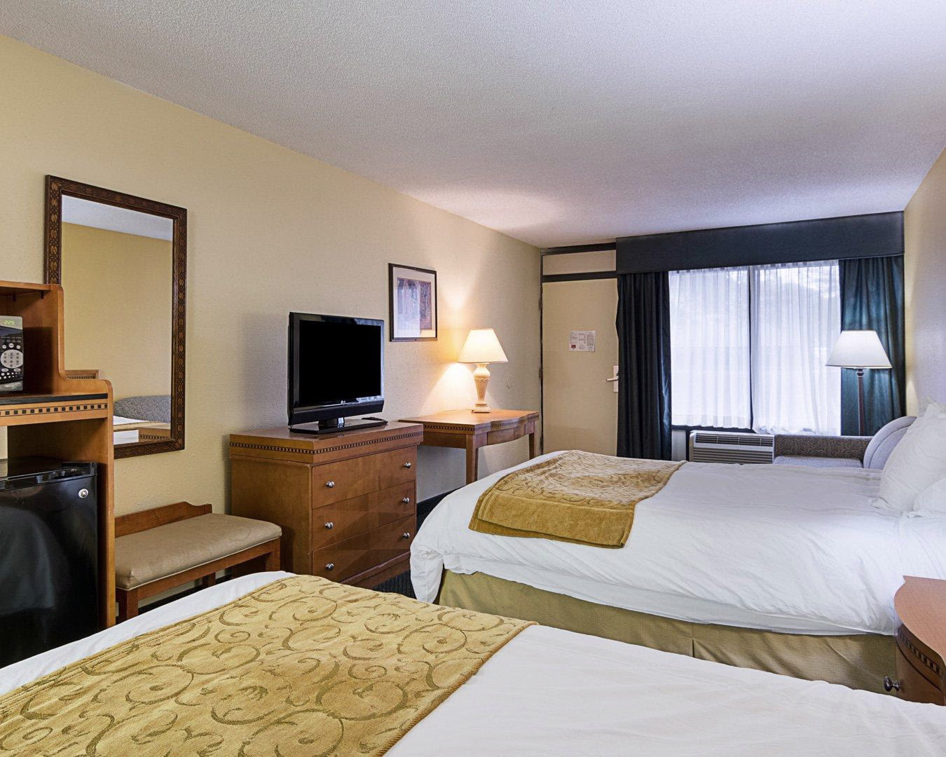 Williamsburg VA Weekend Getaway Package for Two