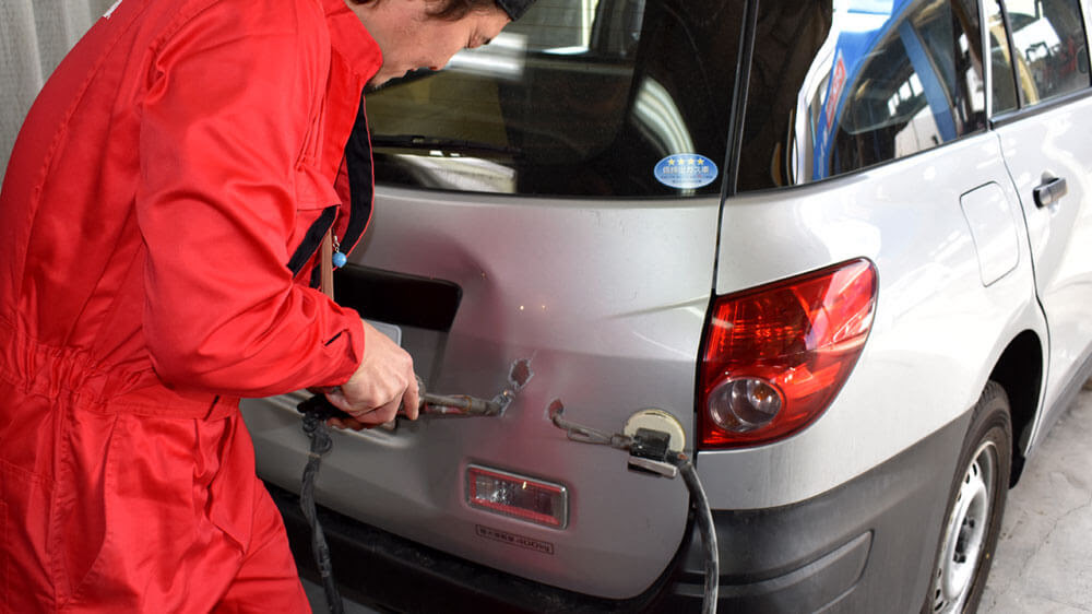 長野県上田市での自動車の傷 へこみ修理は丸山自動車商会 バンパーすり傷 ドアへこみ短期間で対応 カーコンビニ倶楽部上田神科店 有 丸山自動車商会 費用料金は事前見積もりいたします