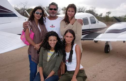Vijay Mallya and His Sexy Girls - Kingfisher Calender