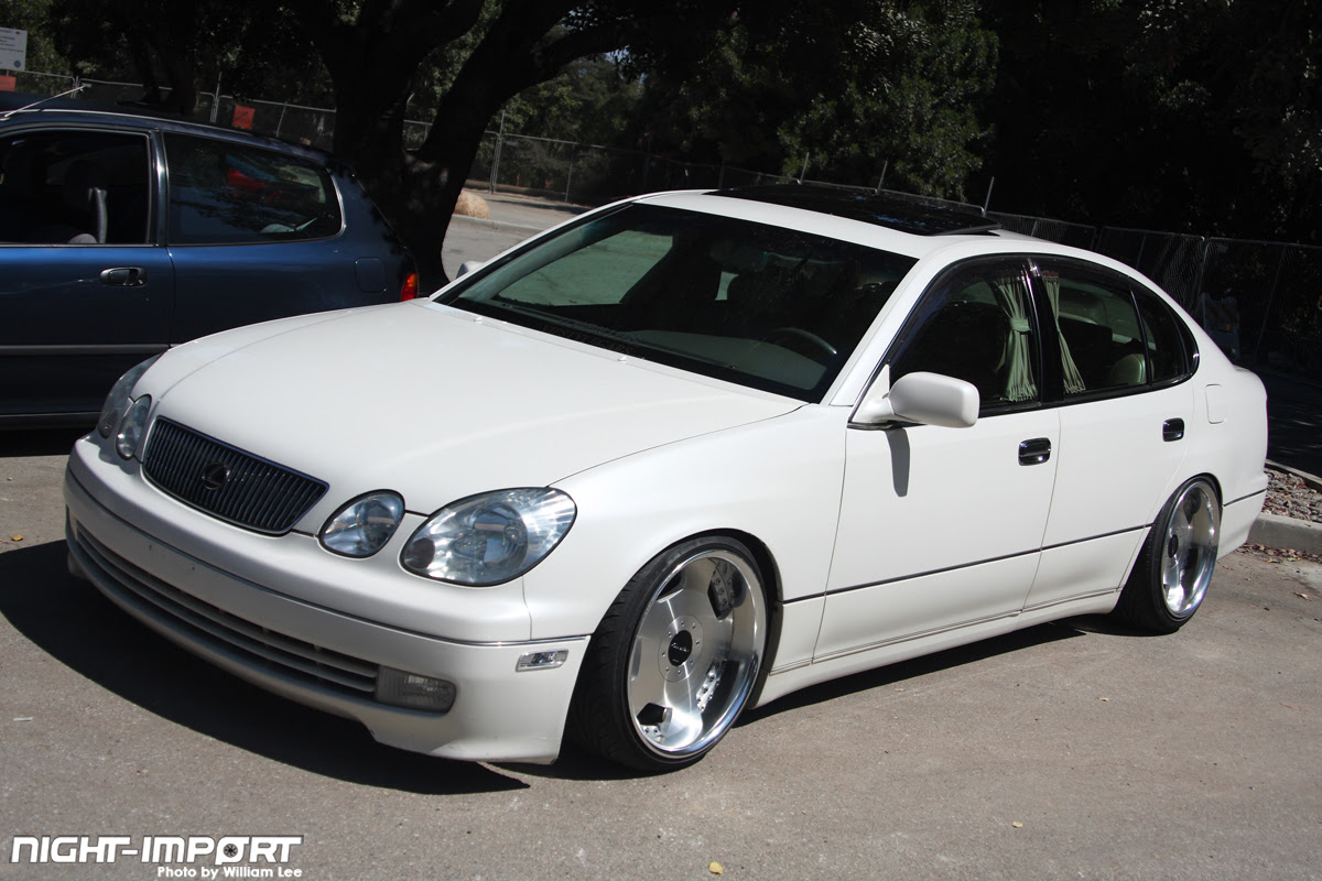 Dara&#39;s sexy VIP Lexus.