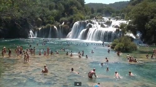 クロアチアのクルカ国立公園 Krka National Park の滝がキレイ 面白動画 Funnymovie