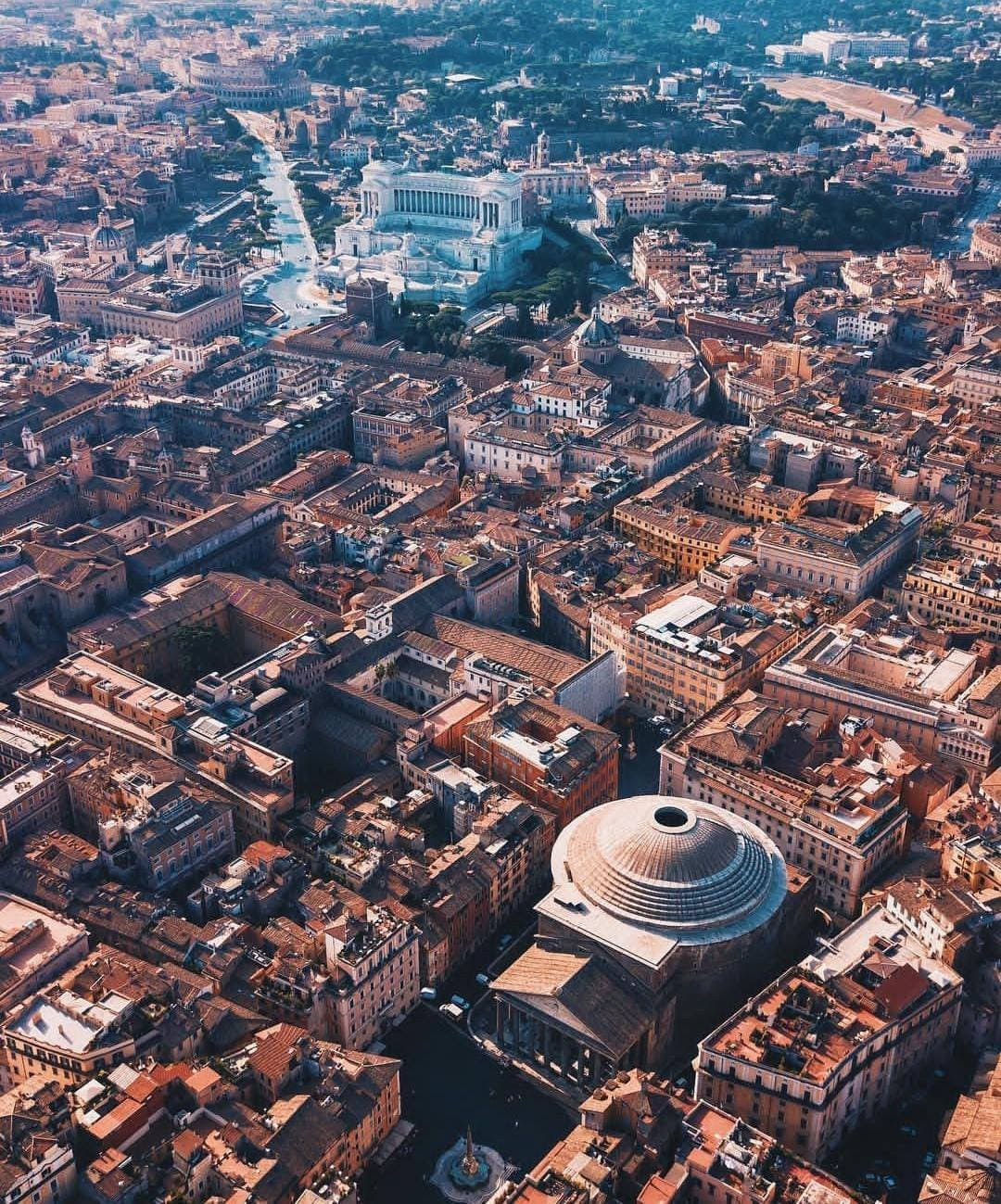 Vista aérea Coliseo y Foro. Roma 74