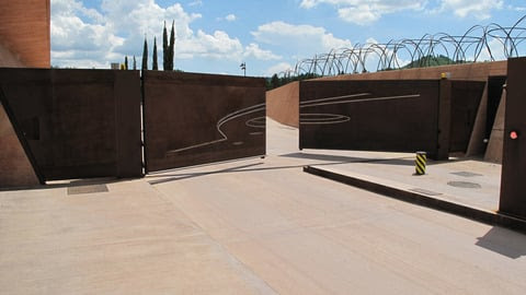 Weingut Antinori nel Chianti Classico - Stahltüren für ...