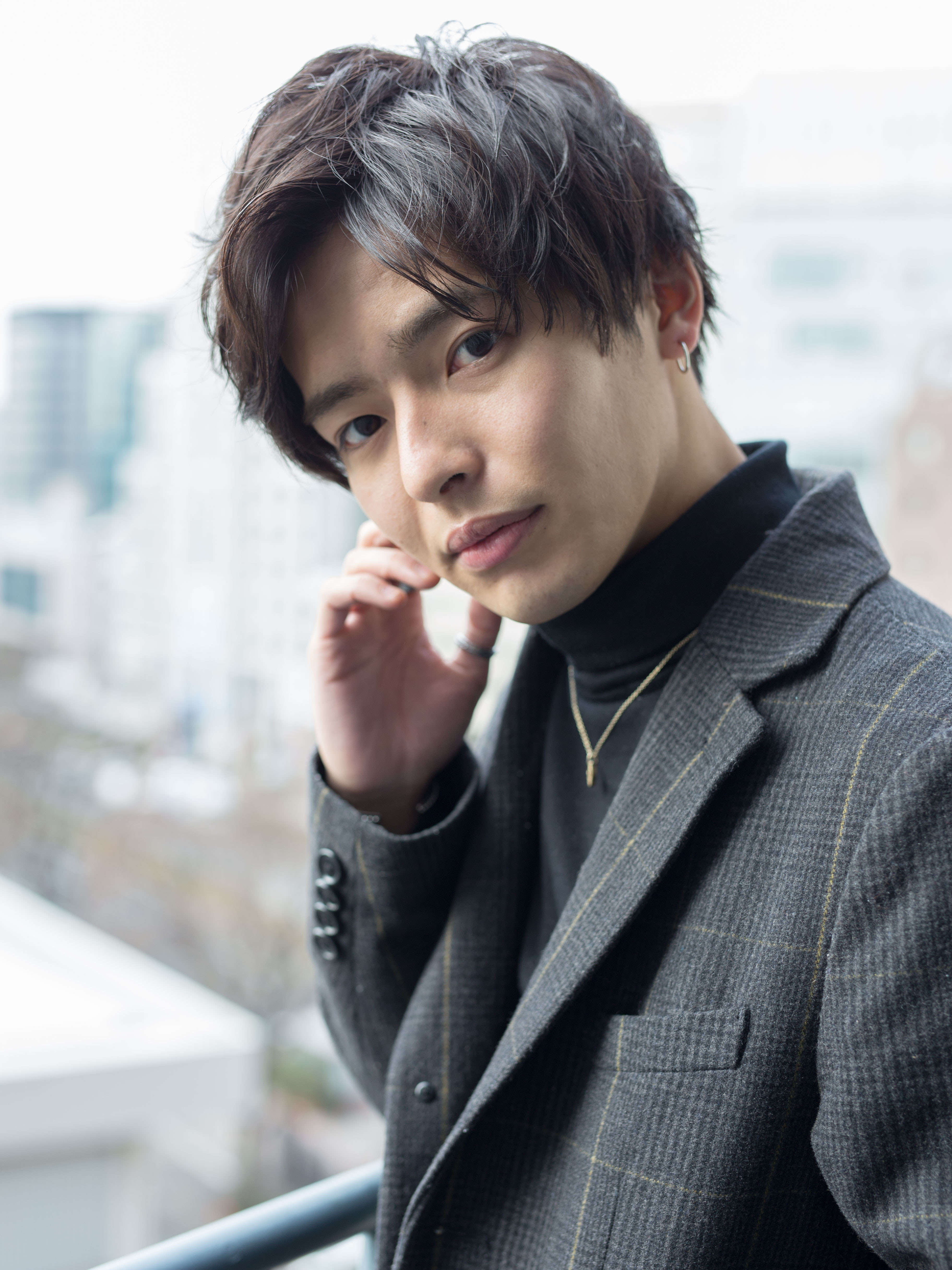 男も色気勝負 前髪をあげるだけで大人モード Violet バイオレット 青山 表参道 名古屋栄 横浜の美容室