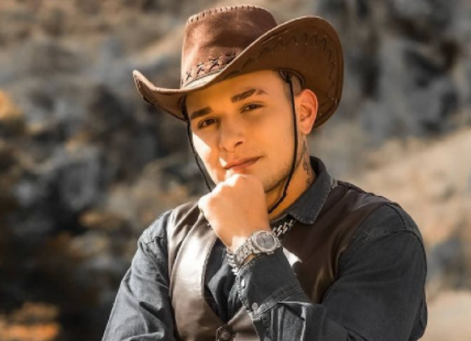 Mc Gui revela que usava colete à prova de balas durante shows