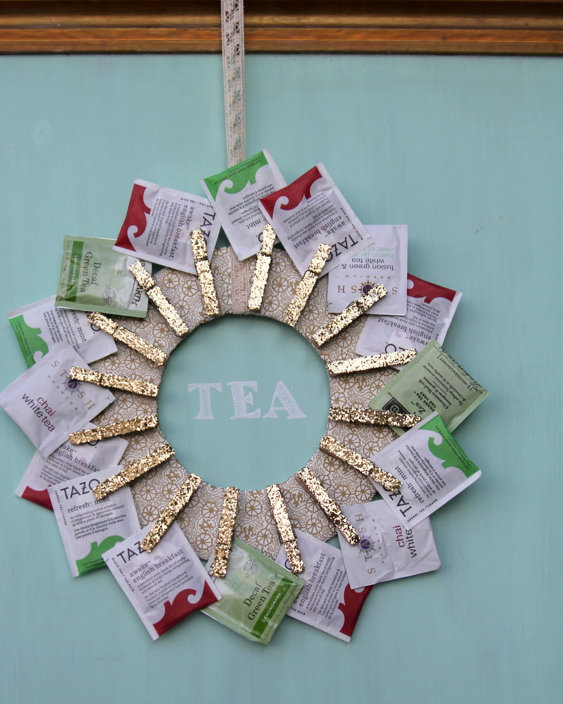 How to make a tea wreath