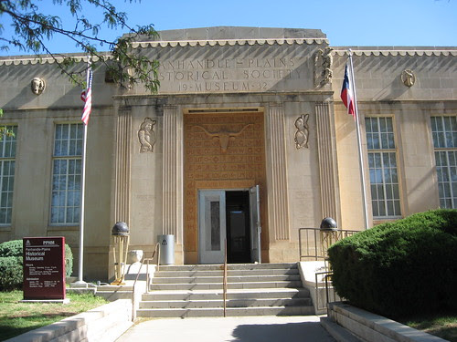 The entrance way to the Museum