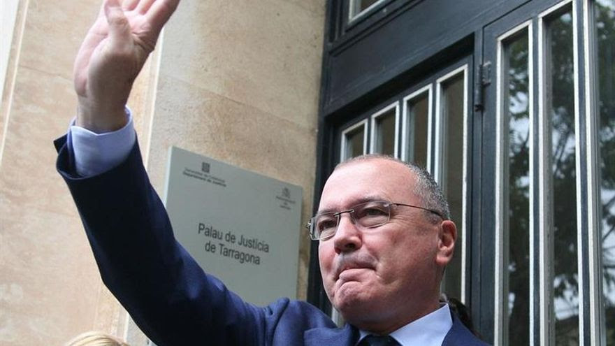 La Policía Nacional denuncia al alcalde y concejales de Reus por delito odio