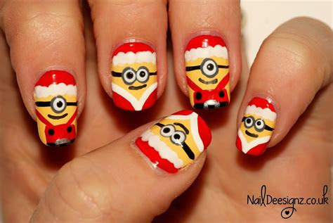 naildeesignz christmas minion nail art