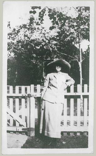 Lady in hat