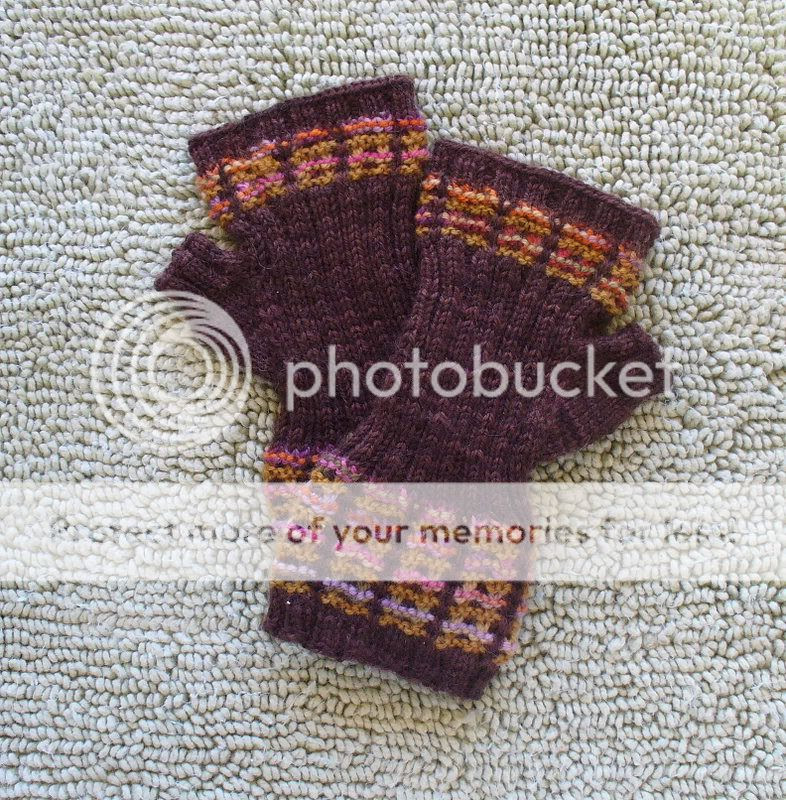 Mad About Plaid Mitts