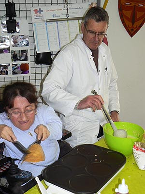 steph et les crêpes.jpg