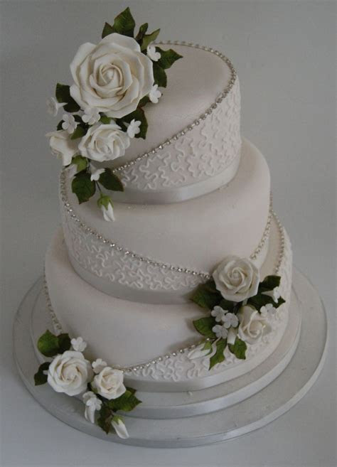 Best 25  Anniversary cakes ideas on Pinterest