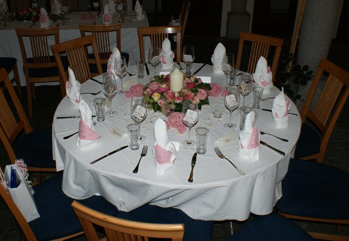 Sommerlicher Blumenkranz Braun'sche Untertagebauwerk TortenplattenDeko Braun'sche Untertagebauwerk Sch LILA Rosen Kranz Türkranz Blumenkranz echte Blüten Tischdeko MoosOsterkranz eBay