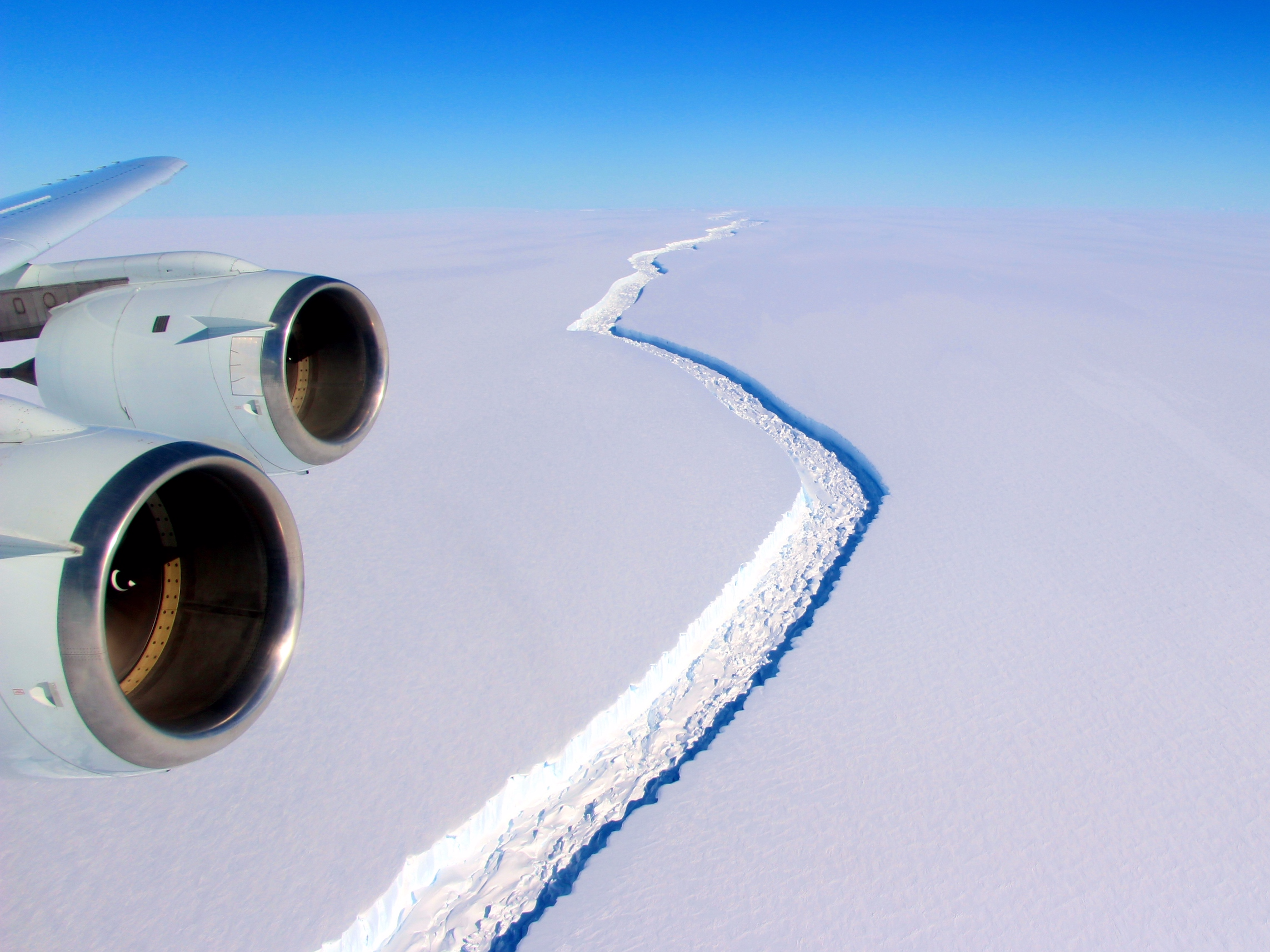 antarctica larsen c ice shelf rift crack nov 2016 john sonntag nasa gsfc.JPG