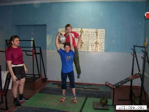 The strongest girl on the world (42 pics)