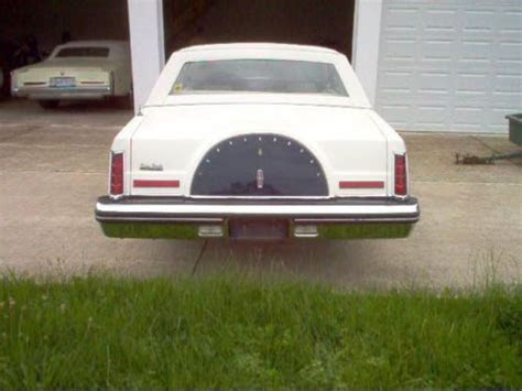 Sometimes even reliable old garage doors bite the dust or need major repairs. Purchase used 1980 Lincoln Continental Mark VI Hardtop 2