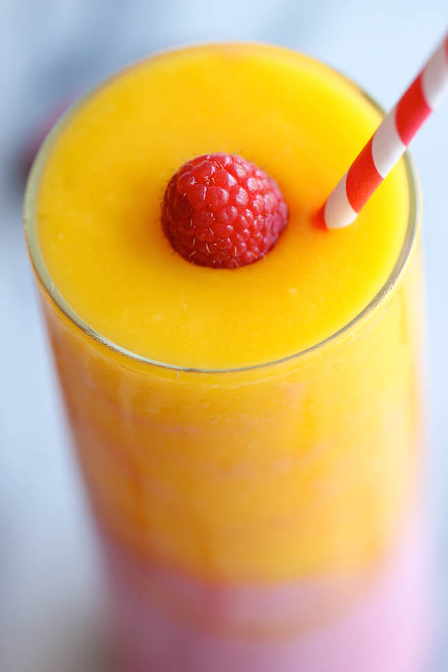 Raspberry Sunrise Smoothie - 4-ingredient raspberry mango smoothie - so easy and amazingly refreshing!