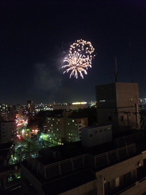 江東区民まつり亀戸地区夏まつり 花火大会をベランダから堪能中 写真共有サイト フォト蔵