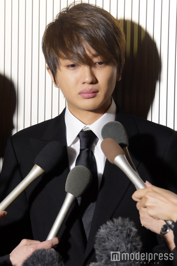 新聞 a西島隆弘 蜷川幸雄さん通夜で涙 感 看板aaa Ptt偶像團體區