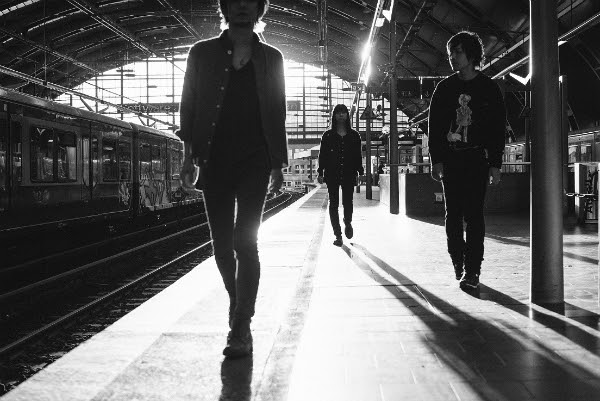 凛として時雨 新アルバム Es Or S のジャケ写を公開 タイトル曲 Sosos の 断片 も Real Sound リアルサウンド