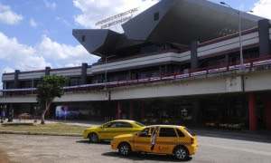 Nuevas medidas de protocolo sanitario en el aeropuerto José Martí adoptado a José Martí, Boyeros.