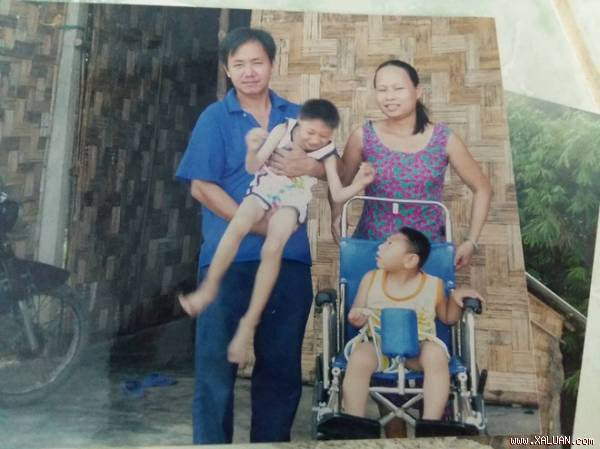 Tin nóng của tuần: Vợ chồng anh Nghị và chị Huyền lúc còn ở Huế - Ảnh: Fb U.P