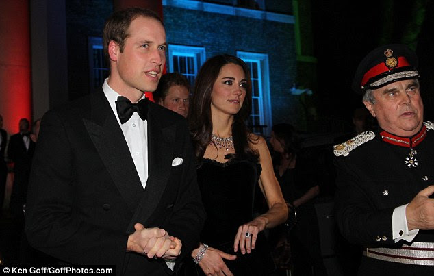 http://i.dailymail.co.uk/i/pix/2011/12/19/article-2076265-0F3A572A00000578-597_634x403.jpg