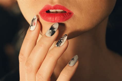 fall  nail polish ideas   fall nail trends