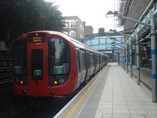 S7 21317 on District Line, Whitechapel