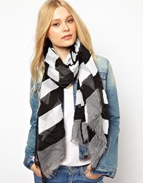 New Look Mono Stripe Scarf