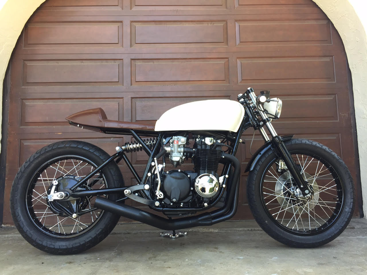 MonoShock CB550 Cafe Racer by Alchemy Motorcycles – BikeBound