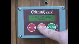 Play - Diy-automatic-chicken-door-automatische-hühnerklappe-prototype