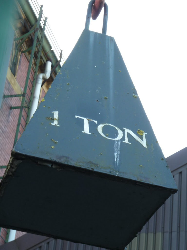 1 Ton Weight - a photo on Flickriver