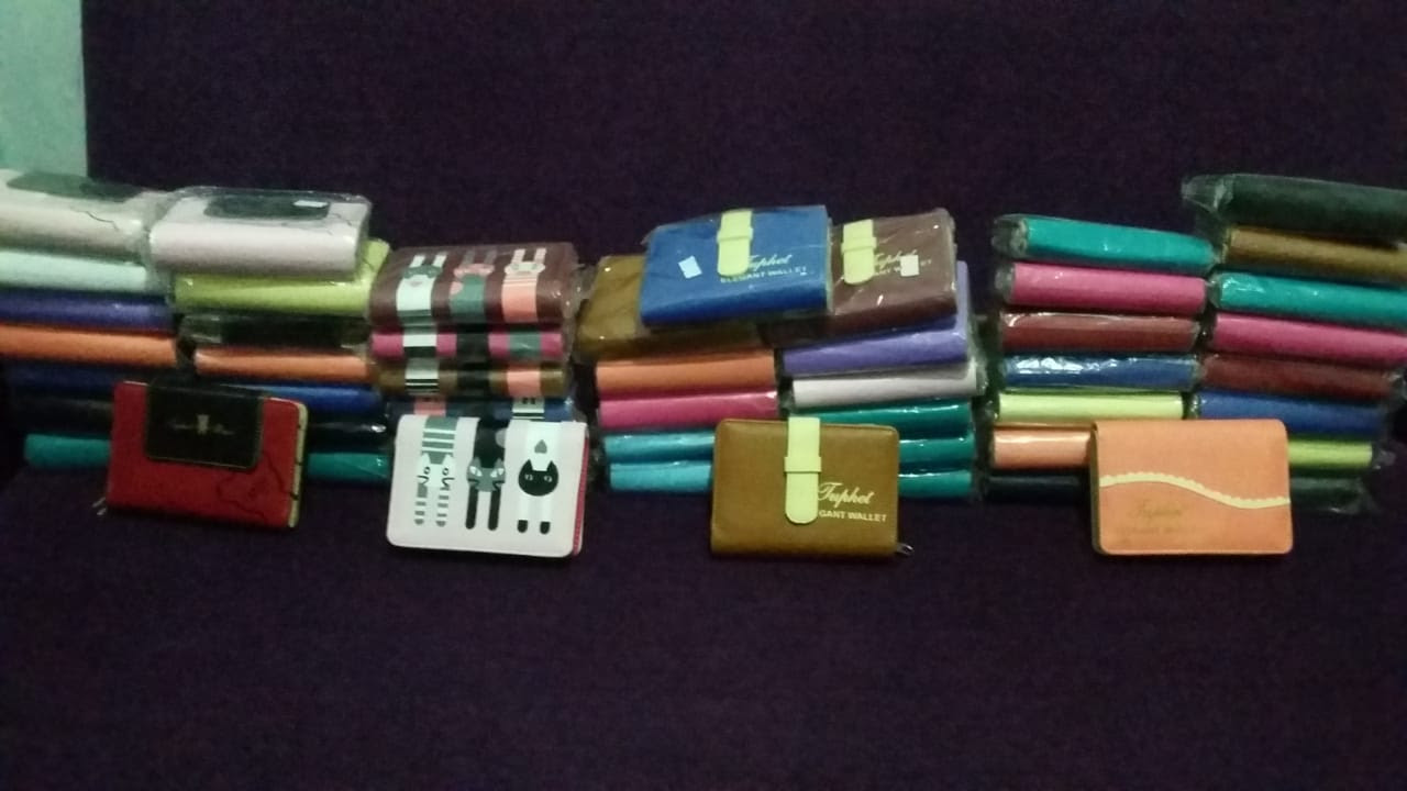 Dompet Kecil Mini Wanita Kulit Sintetis Imitasi Kancing Dompet Kecil Mini Wanita Kulit Sintetis Imitasi Kancing
