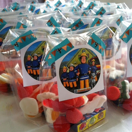 Tuto Pour Realiser Des Sachets De Bonbons D Anniversaire Sur Le Theme De Sam Le Pompier Confidences De Maman