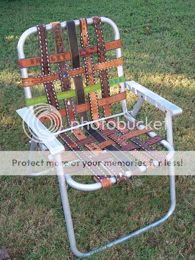 Recycle Old-Fashioned Belts into a Garden Chair