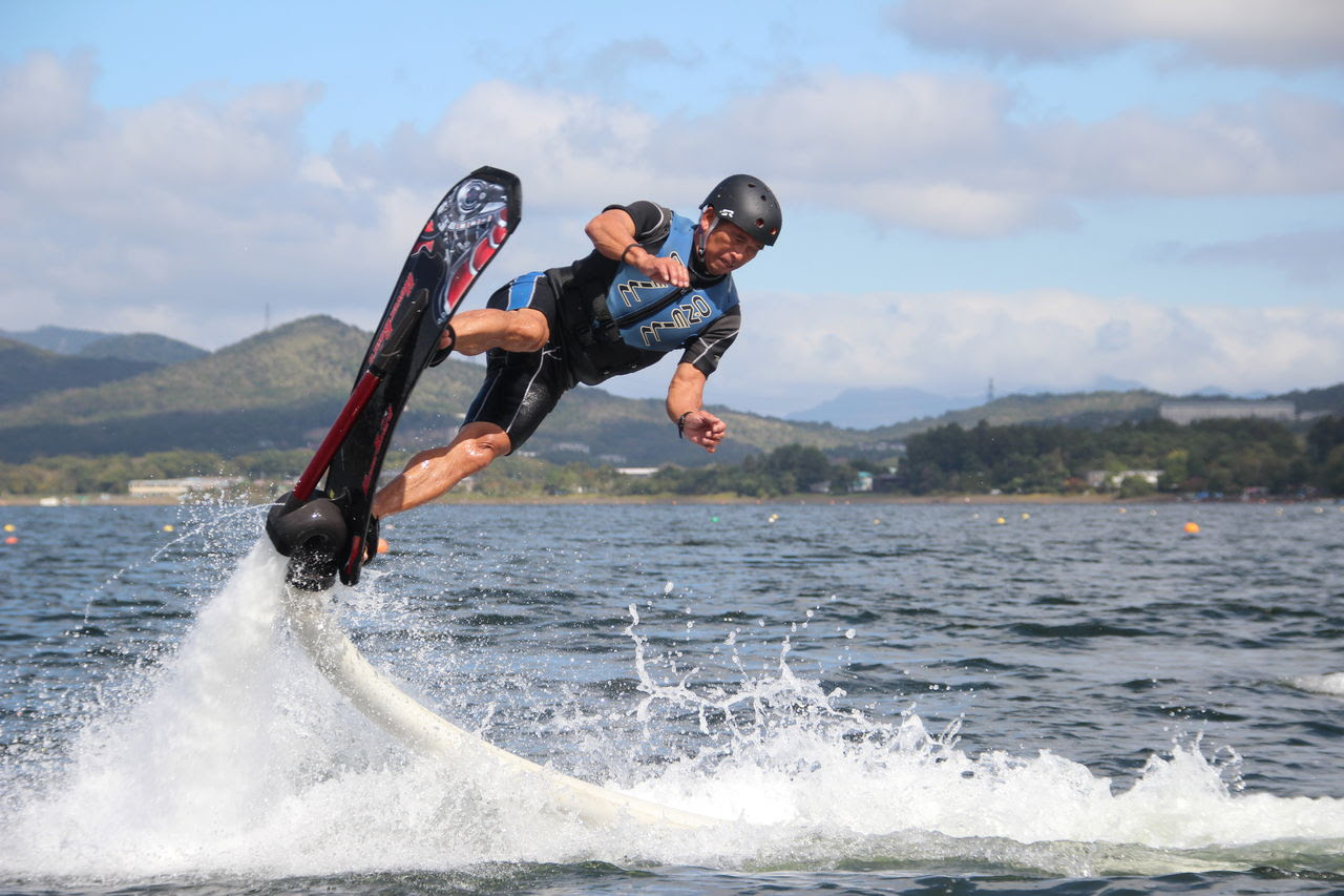 ウェイクボード フライボード 水上スキー 山中湖さんすい