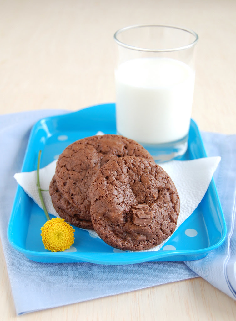 Milk chocolate cookies / Cookies de chocolate ao leite