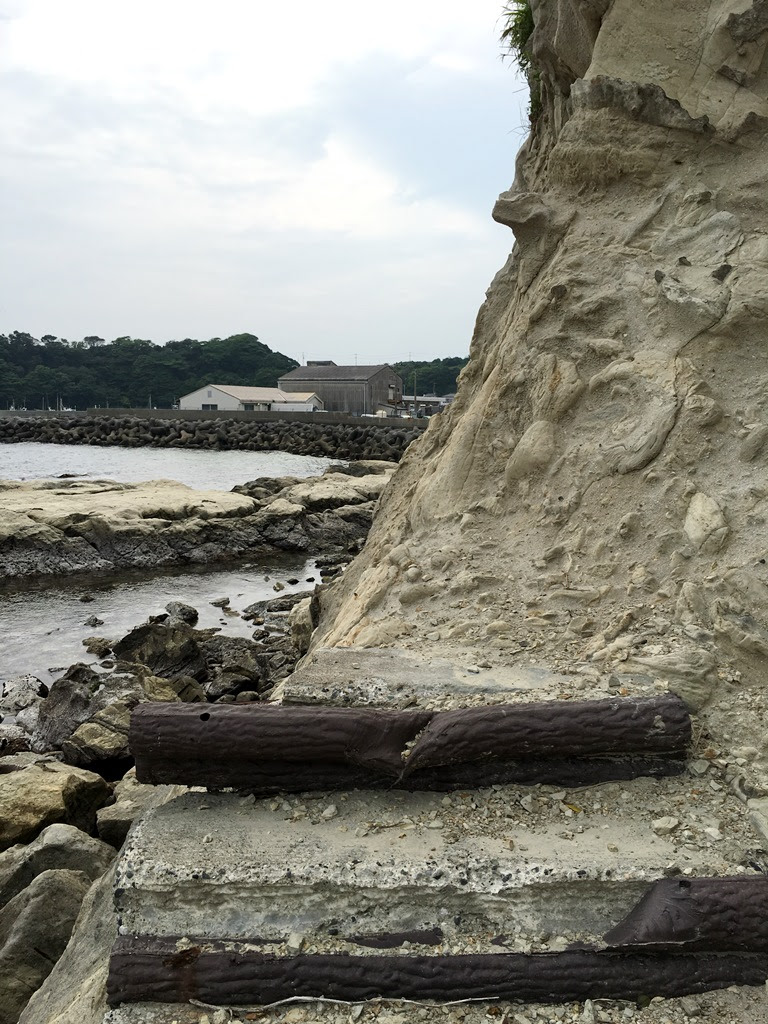 階段の先には道が無い 間口漁港付近の海の道 崩落 三浦半島なんでも探偵団 B面