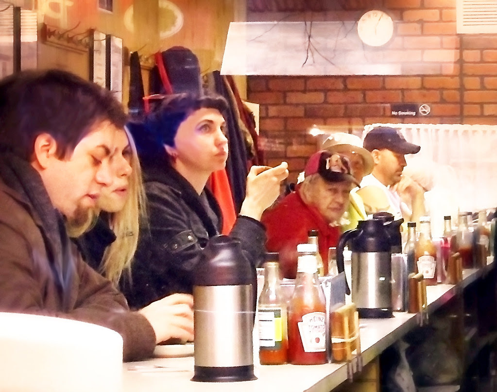 Dinner time at the Stage