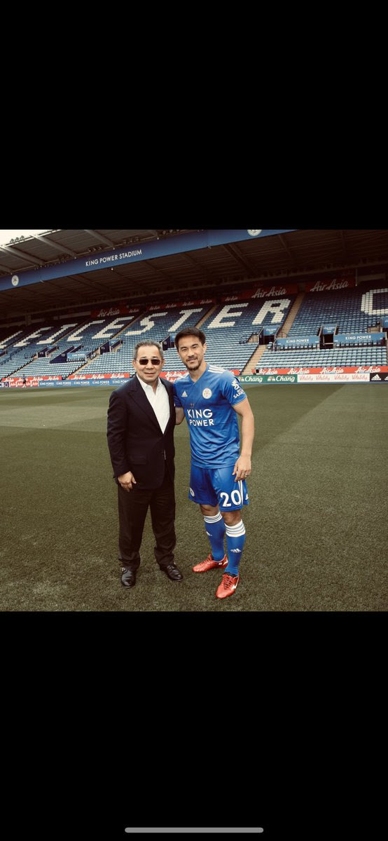 史上初のリーグ優勝へ導いたオーナー ヘリ墜落事故で死去 岡崎慎司も悲しみのコメントを発表