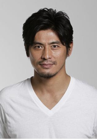 俳優の坂口憲二さんが結婚へ 飲食店経営の女性と 坂口憲二さん 四国新聞社
