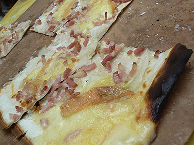 tarte flambée munster maison.jpg