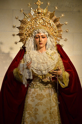 Vestimenta Virgen 14-01-2012 001