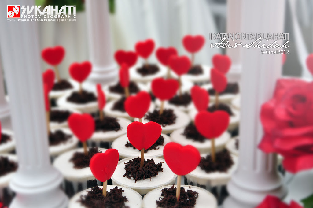 kek love merah