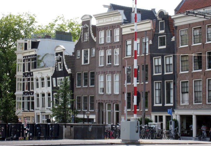 ams11