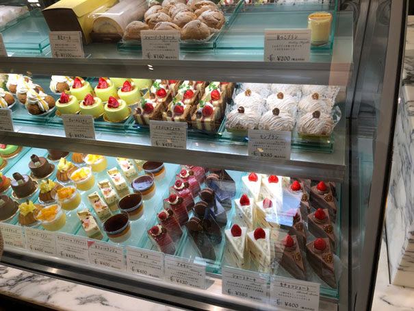 美味しいケーキ エイジニッタのイチゴミルフィーユ 西宮北口 あぼかどブログ